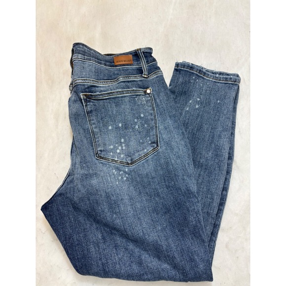 Judy Blue Denim - Judy Blue Los Angeles Boyfriend Fit Distressed Wash Jeans Size 16W